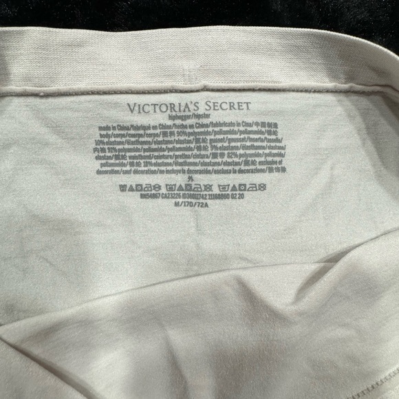 - Purple Satin like Very Sexy Victorias Secret Bra and Pantie - Picture 6 of 11